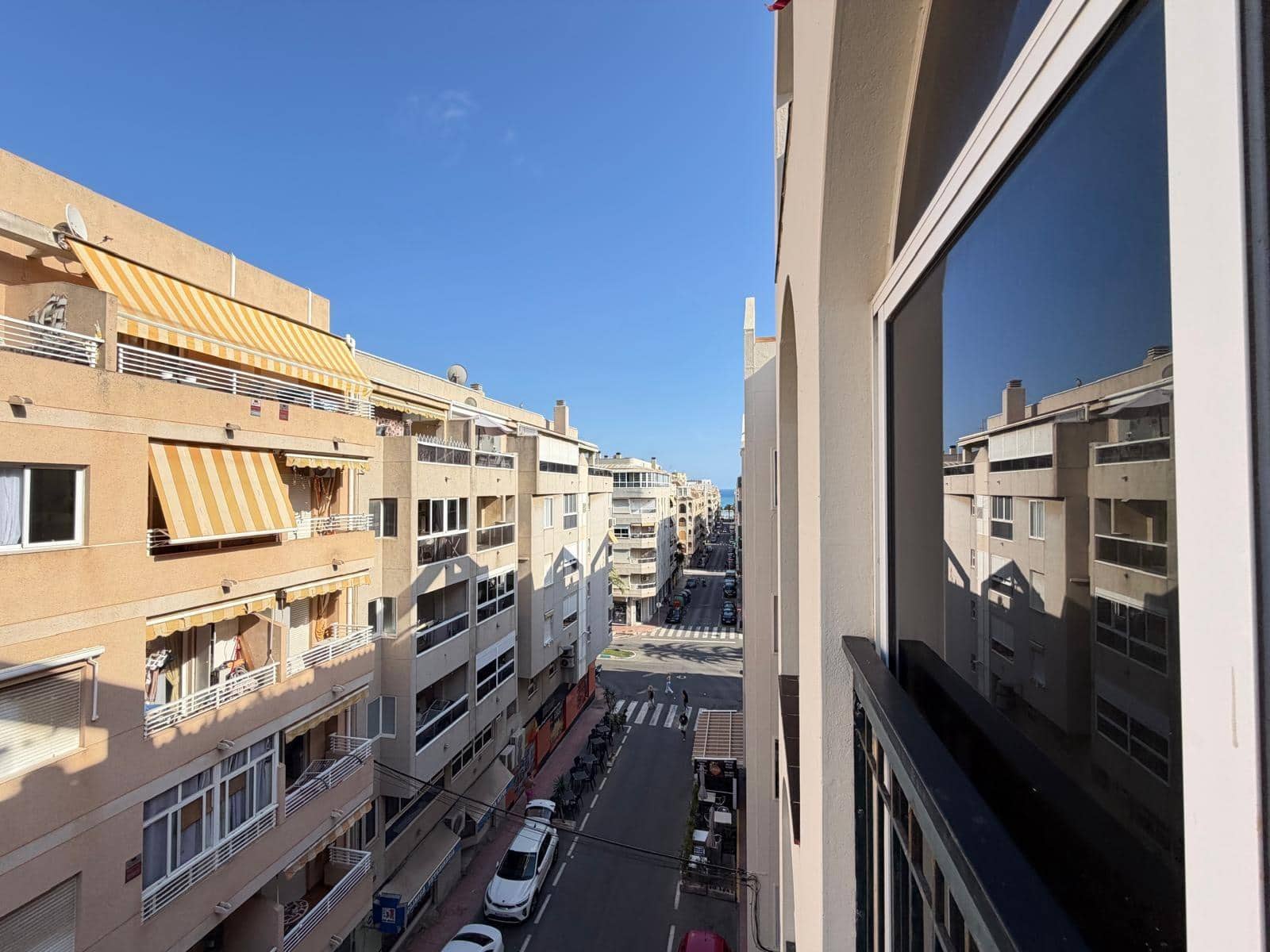 2 bedroom Apartment for sale in Torrevieja - € 169,900 (Ref: 9899303)