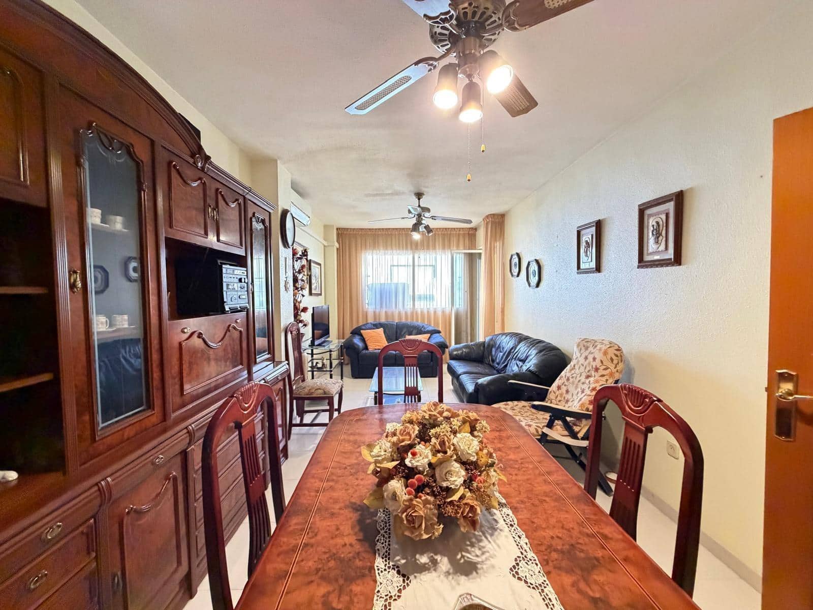 2 bedroom Apartment for sale in Torrevieja - € 169,900 (Ref: 9899303)