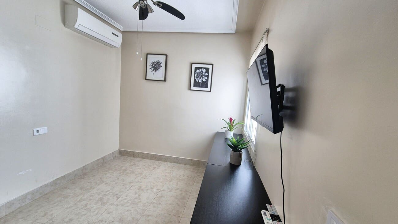 2 bedroom Bungalow for sale in Orihuela with pool garage - € 240,000 (Ref: 9899306)