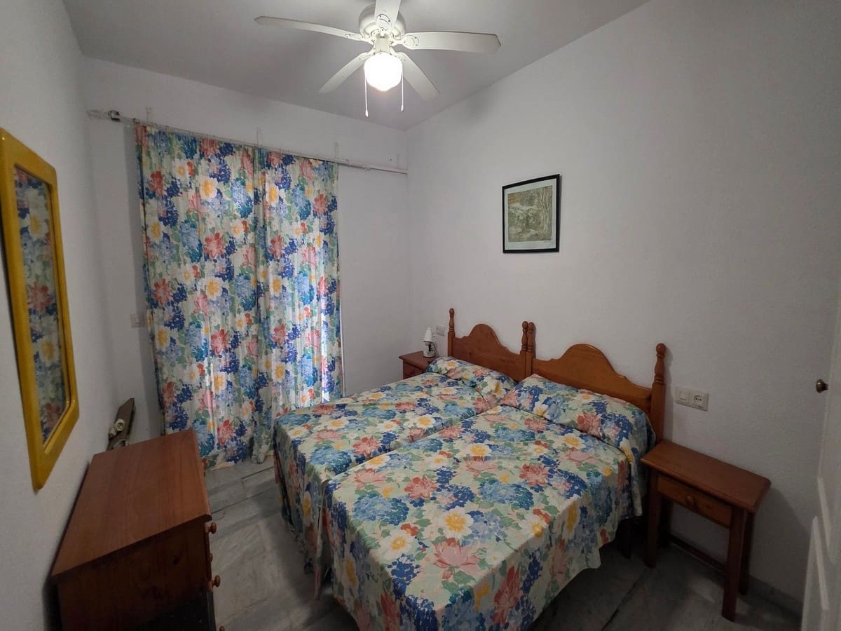 Adosado de 5 habitaciones en Fuengirola en venta - 490.000 € (Ref: 9899308)