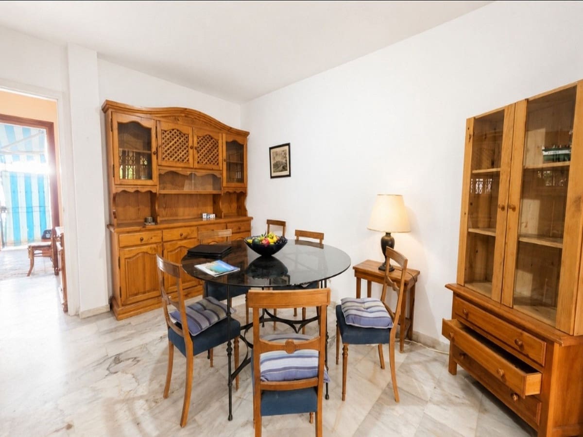 5 slaapkamer Rijtjeshuis te koop in Fuengirola met zwembad garage - € 470.000 (Ref: 9899308)