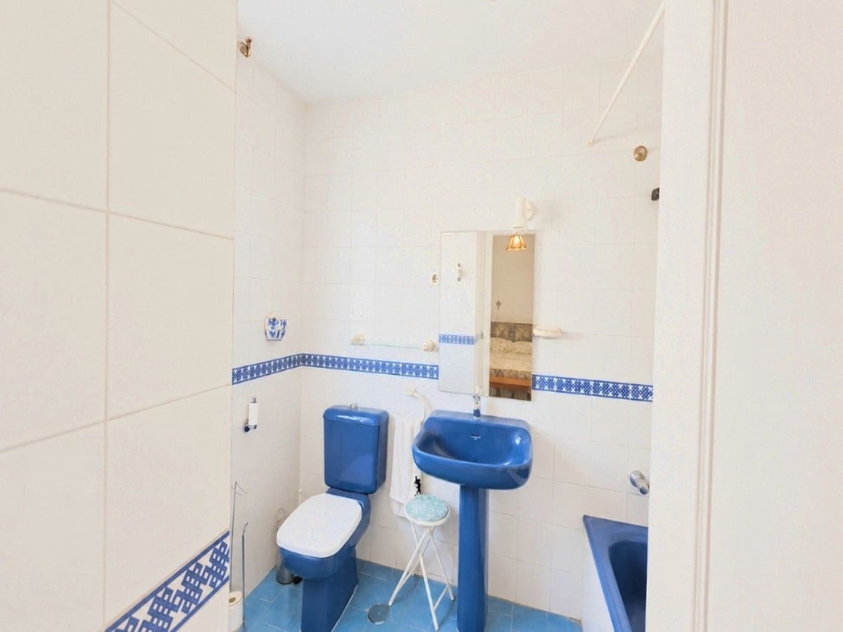 5 slaapkamer Rijtjeshuis te koop in Fuengirola met zwembad garage - € 470.000 (Ref: 9899308)