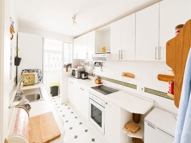 5 slaapkamer Rijtjeshuis te koop in Los Boliches , Fuengirola met zwembad garage - € 470.000 (Ref: 9899308)