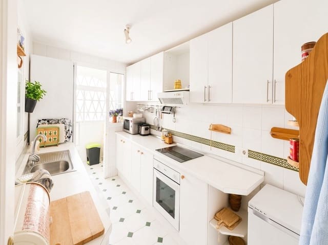 5 camera da letto Villetta a Schiera in vendita in Zona Puerto Deportivo, Fuengirola con piscina - 470.000 € (Rif: 9899308)
