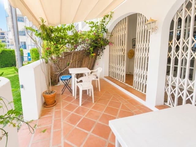 5 camera da letto Villetta a Schiera in vendita in Zona Puerto Deportivo, Fuengirola con piscina - 470.000 € (Rif: 9899308)
