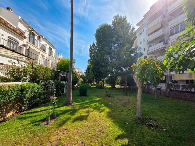 5 quarto Casa em Banda para venda em Los Boliches , Fuengirola com piscina - 470 000 € (Ref: 9899309)