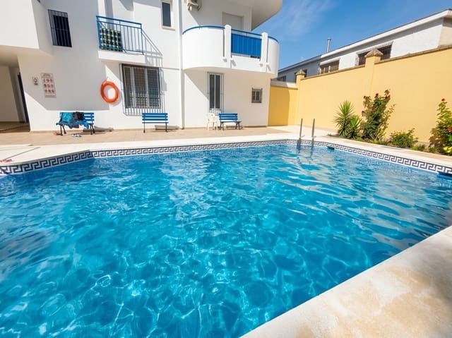 5 quarto Casa em Banda para venda em Los Boliches , Fuengirola com piscina - 470 000 € (Ref: 9899309)