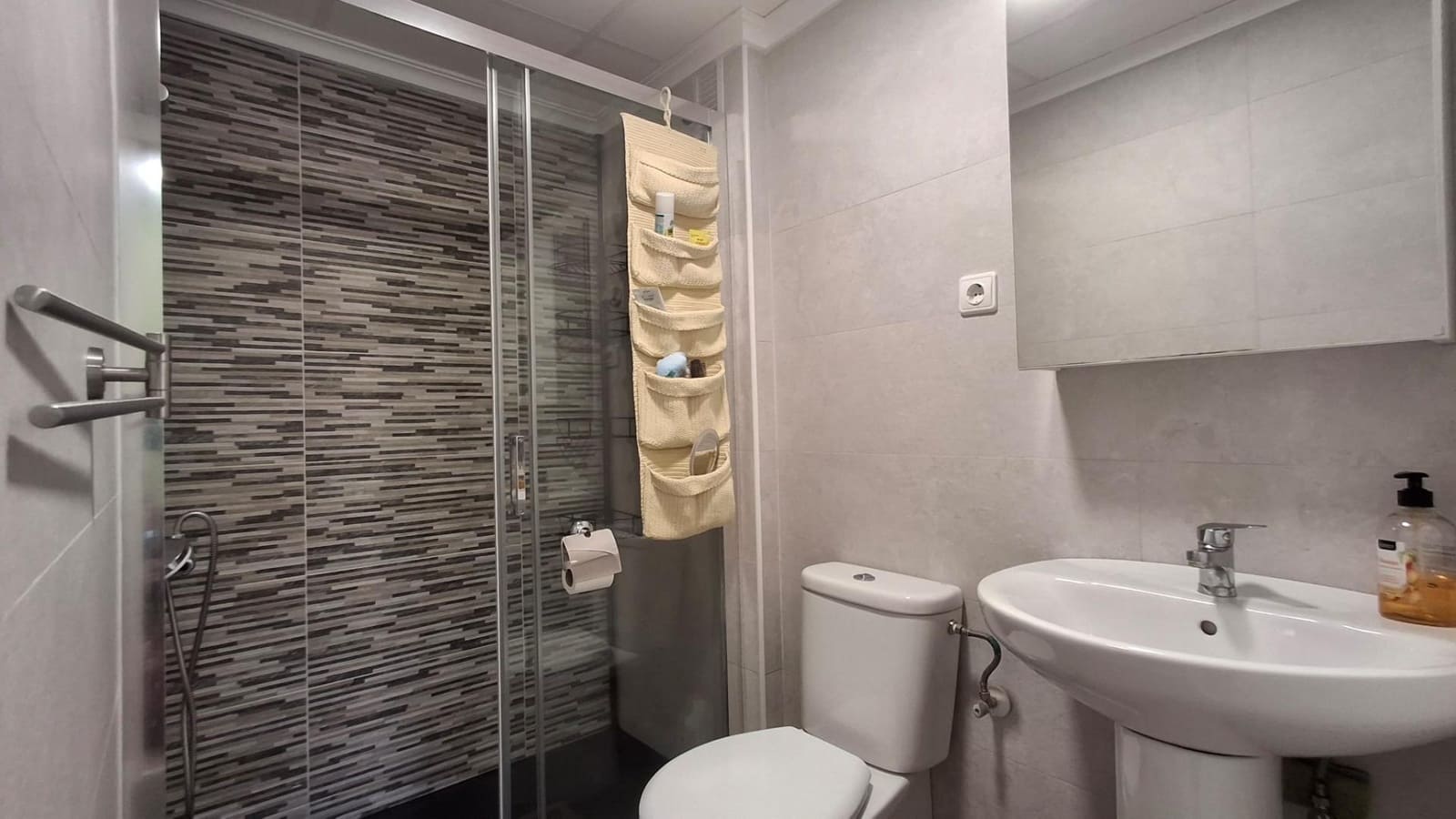 Apartamento de 2 habitaciones en Torrevieja en venta - 165.000 € (Ref: 9900416)