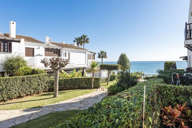 2 bedroom Townhouse for sale in Centro, Estepona - € 469,000 (Ref: 9904244)