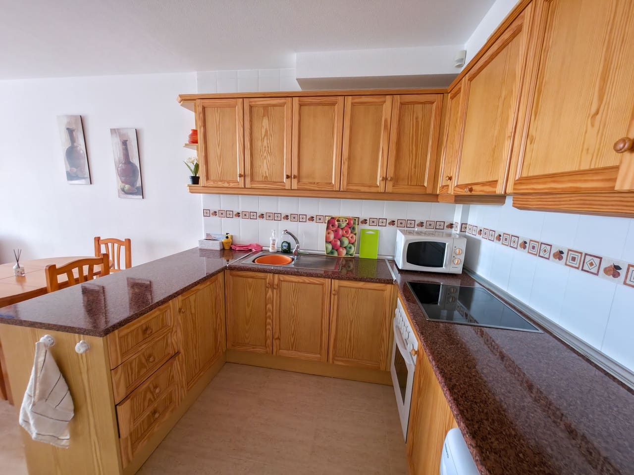 Apartamento de 2 habitaciones en Villamartin en venta con piscina garaje - 149.950 € (Ref: 9904249)
