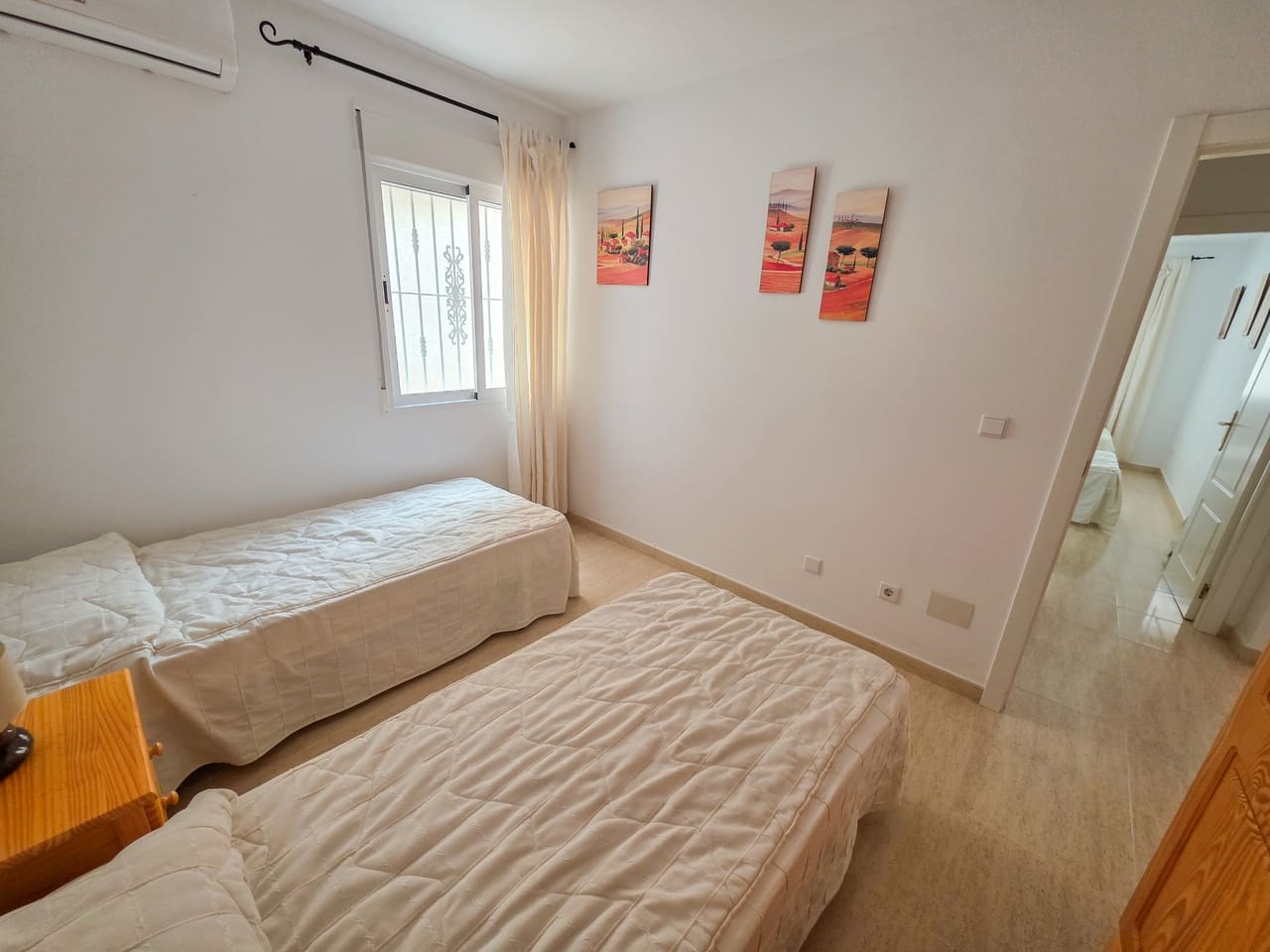 Apartamento de 2 habitaciones en Villamartin en venta con piscina garaje - 149.950 € (Ref: 9904249)