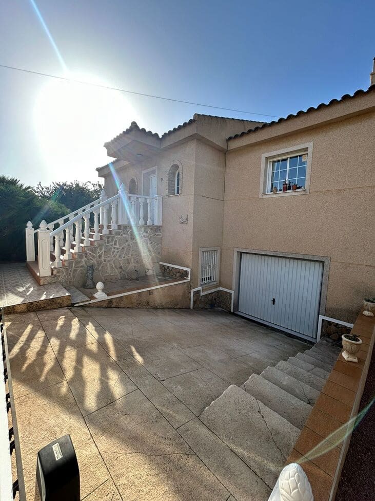 3 quarto Moradia para venda em Torrevieja com piscina garagem - 650 000 € (Ref: 9910501)