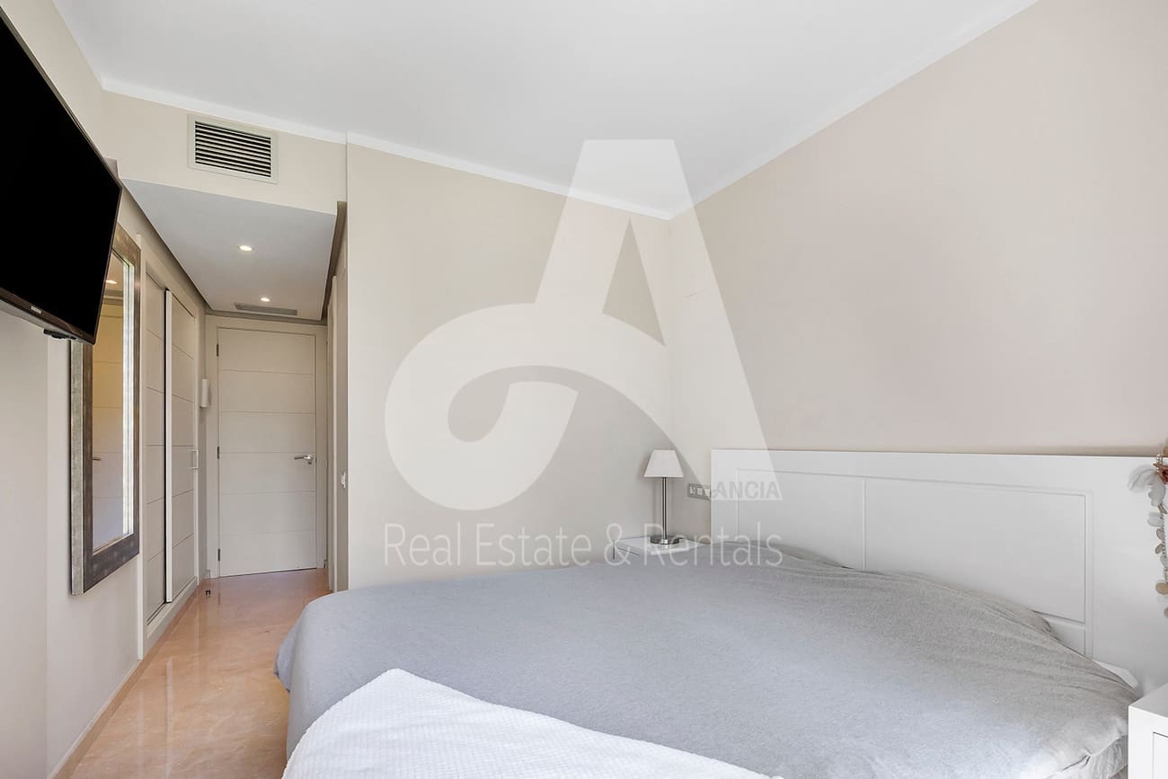 2 bedroom Apartment for sale in Orihuela - € 235,000 (Ref: 9910502)