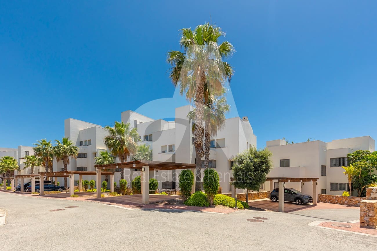 2 bedroom Apartment for sale in Orihuela - € 235,000 (Ref: 9910502)