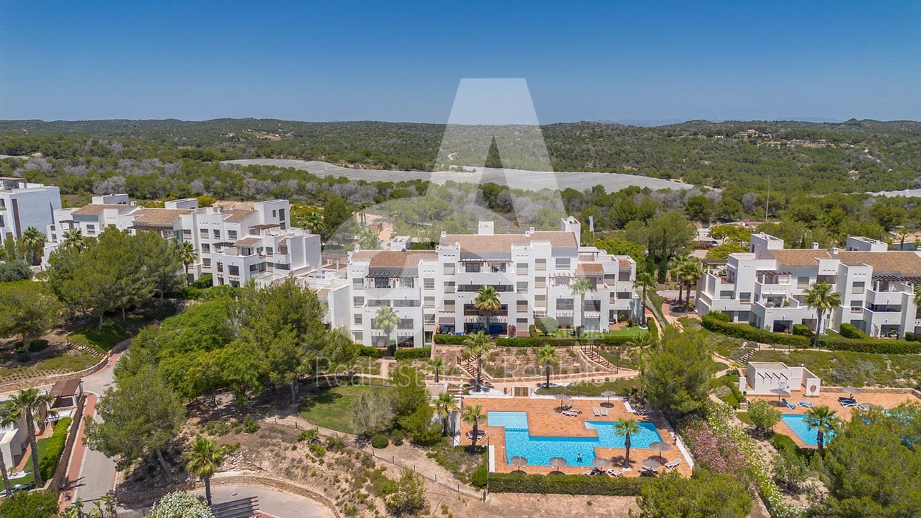 2 bedroom Apartment for sale in Orihuela - € 235,000 (Ref: 9910502)