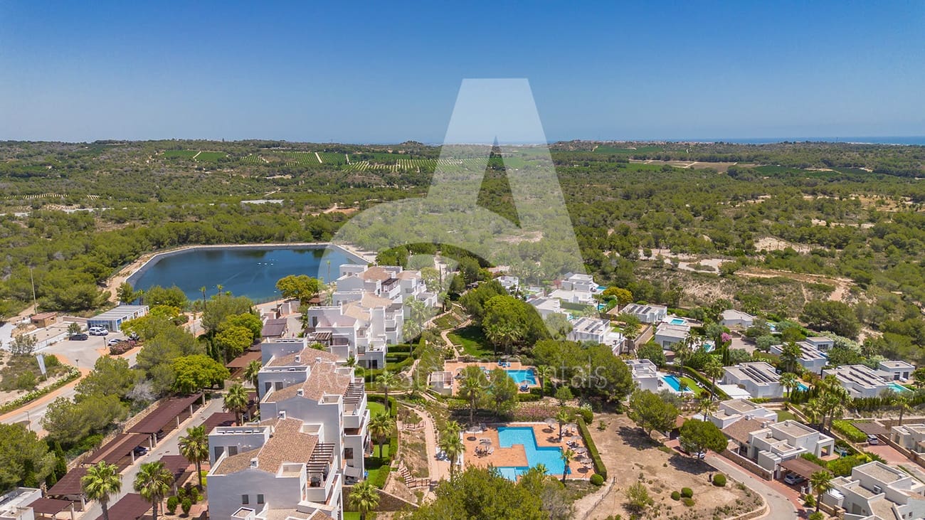 2 bedroom Apartment for sale in Orihuela - € 235,000 (Ref: 9910502)