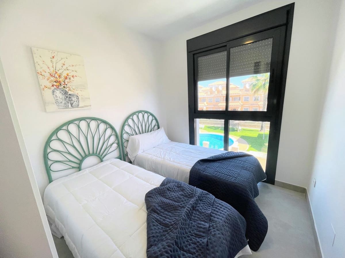 2 soverom Leilighet til salgs i Villamartin med svømmebasseng garasje - € 249 000 (Ref: 9912776)