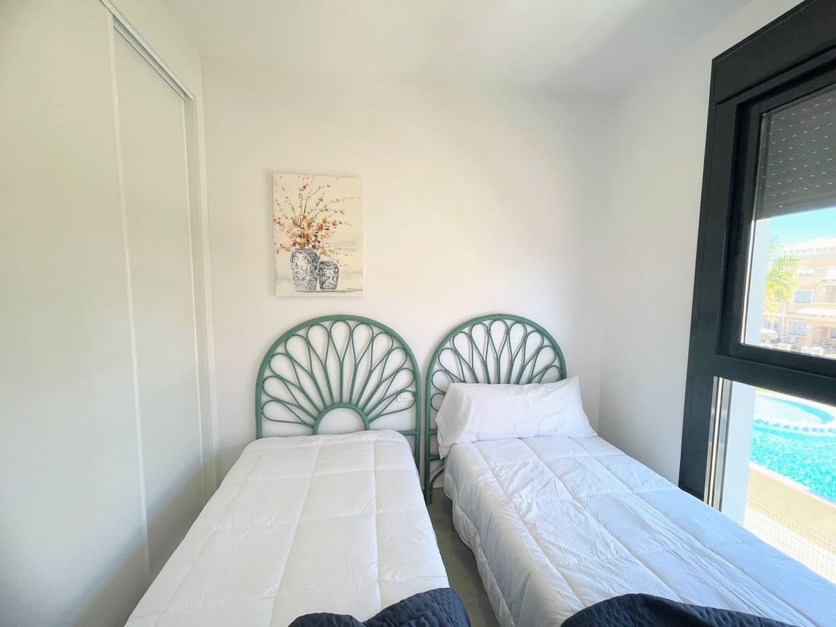 2 soverom Leilighet til salgs i Villamartin med svømmebasseng garasje - € 249 000 (Ref: 9912776)