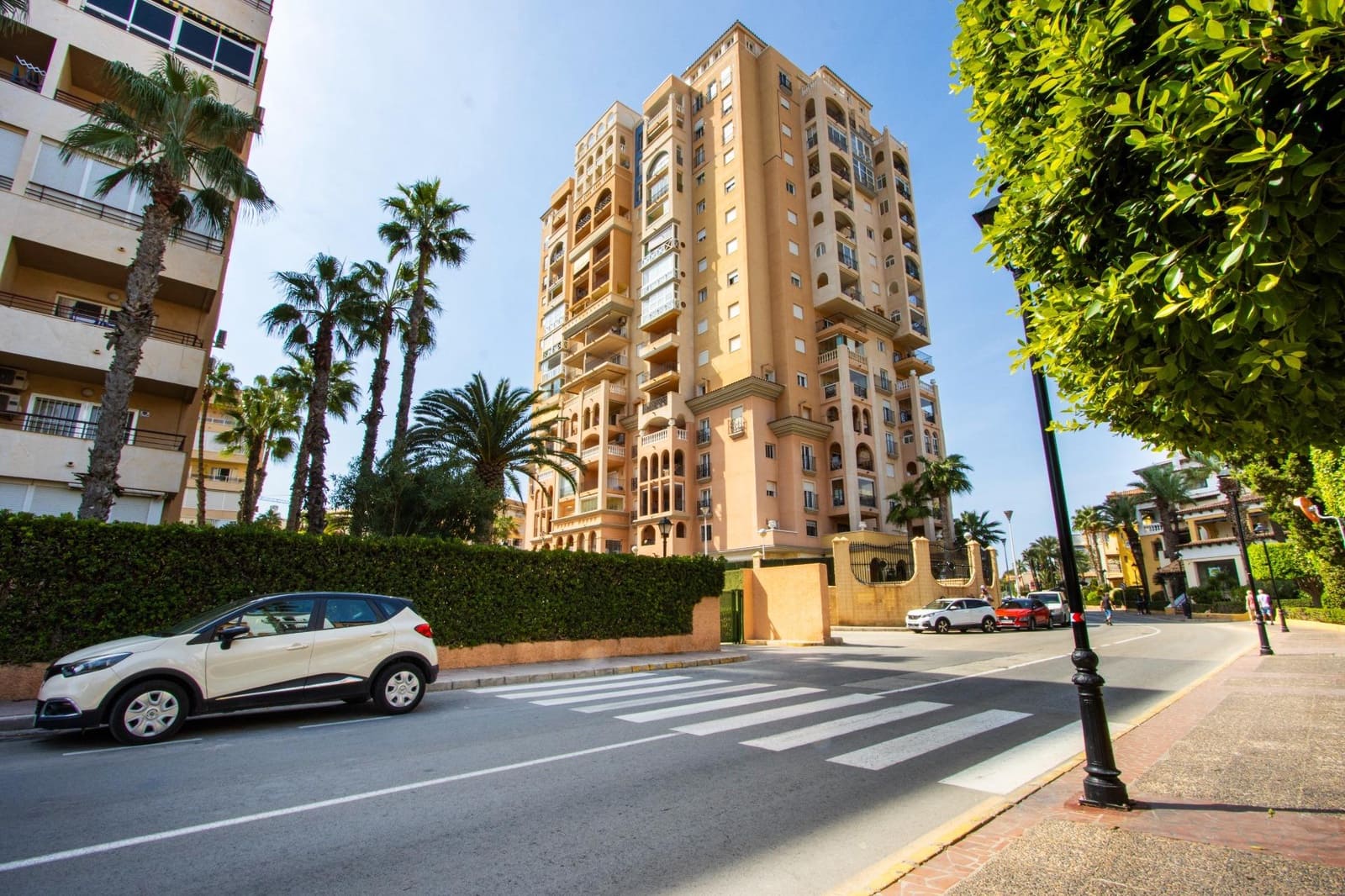3 Zimmer Apartment zu verkaufen in Torrevieja mit Pool - 359.900 € (Ref: 9912782)