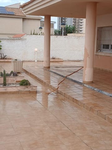 4 quarto Moradia para venda em La Manga del Mar Menor - 580 000 € (Ref: 9912786)
