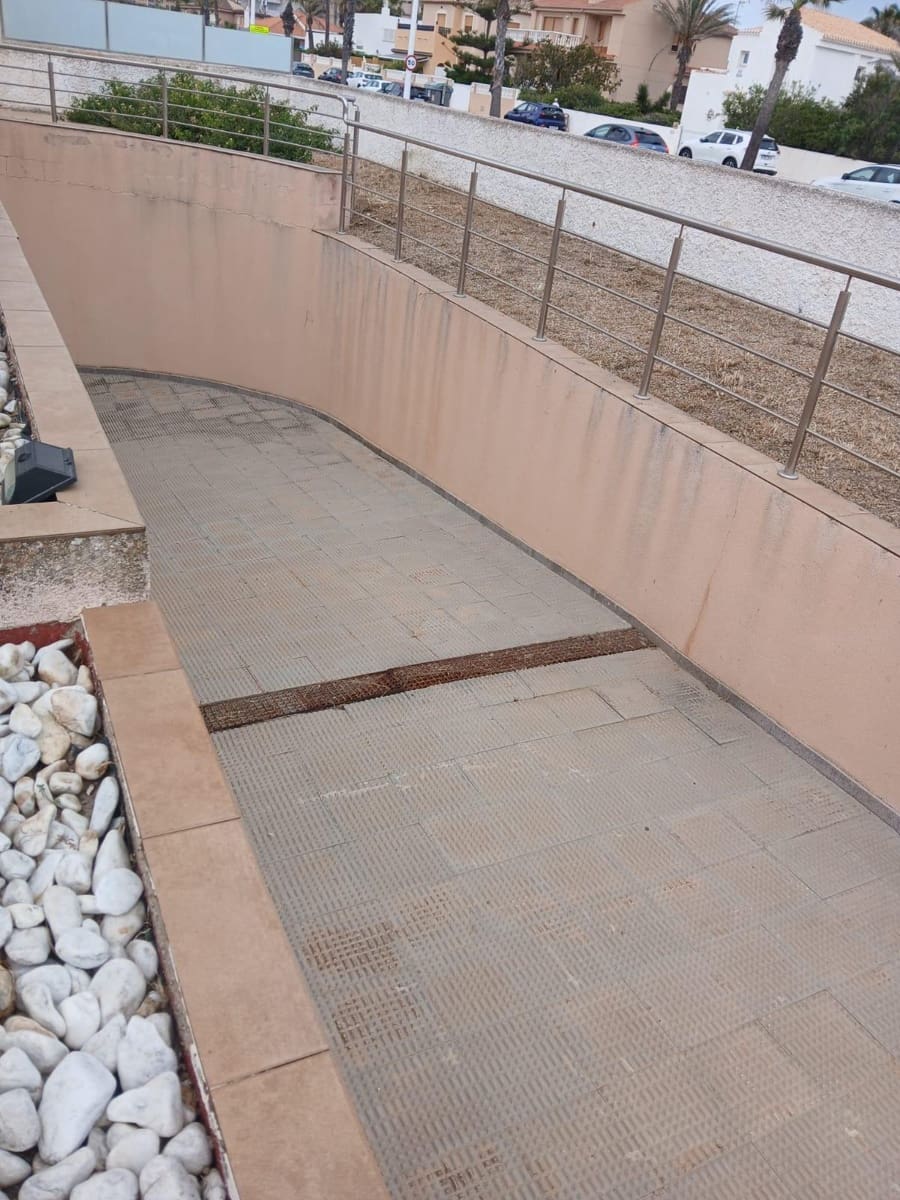 4 quarto Moradia para venda em La Manga del Mar Menor - 580 000 € (Ref: 9912786)