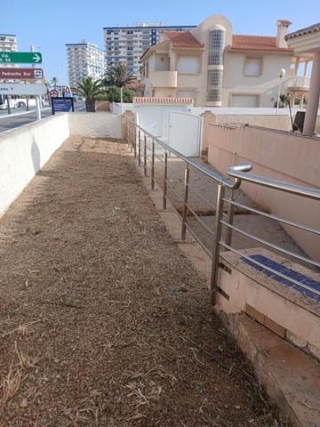 4 quarto Moradia para venda em La Manga del Mar Menor - 580 000 € (Ref: 9912786)