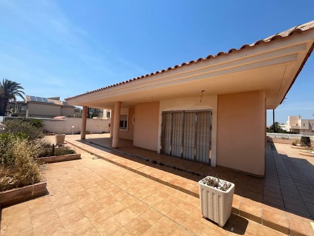 4 quarto Moradia para venda em La Manga del Mar Menor - 580 000 € (Ref: 9912786)