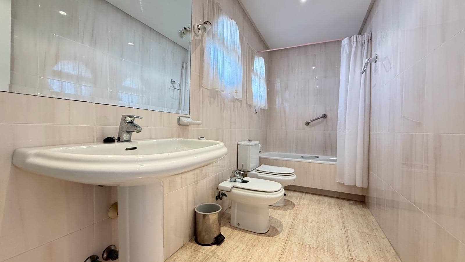 4 quarto Moradia para venda em La Manga del Mar Menor - 580 000 € (Ref: 9912786)