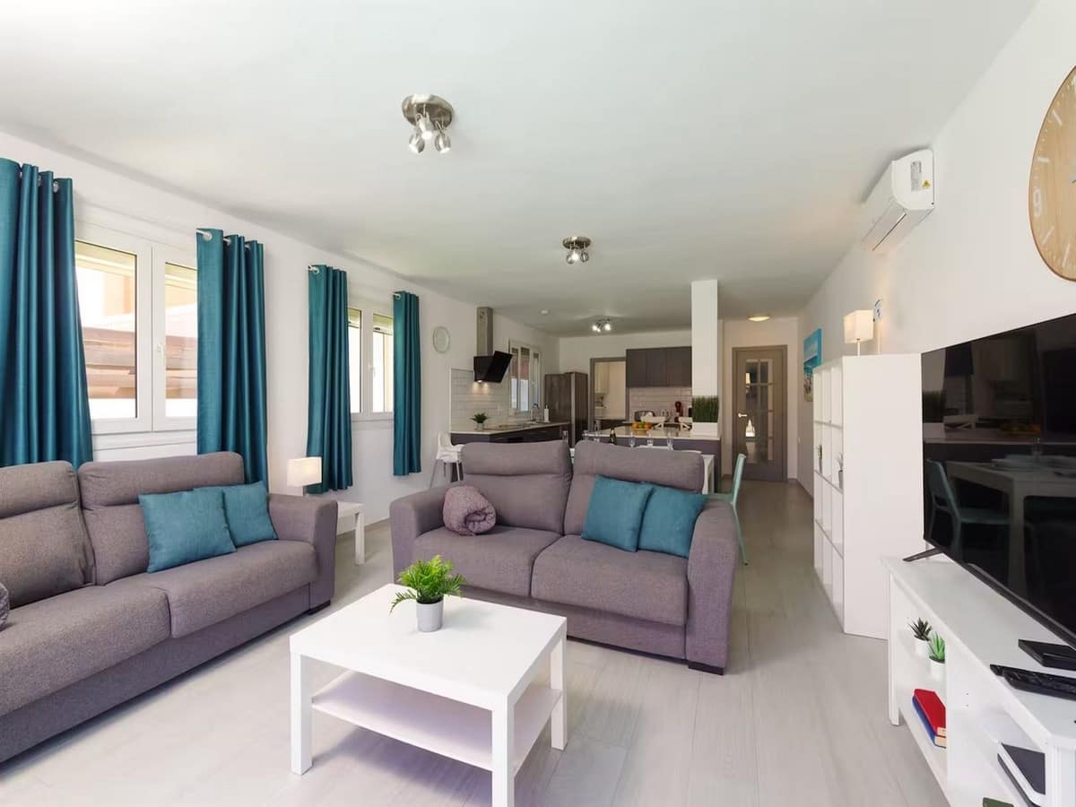 3 Zimmer Villa zu verkaufen in Corralejo mit Pool Garage - 749.999 € (Ref: 9912787)