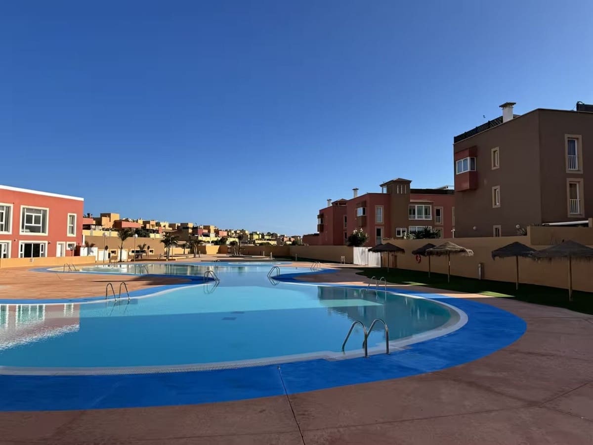 3 Zimmer Villa zu verkaufen in Corralejo mit Pool Garage - 749.999 € (Ref: 9912787)