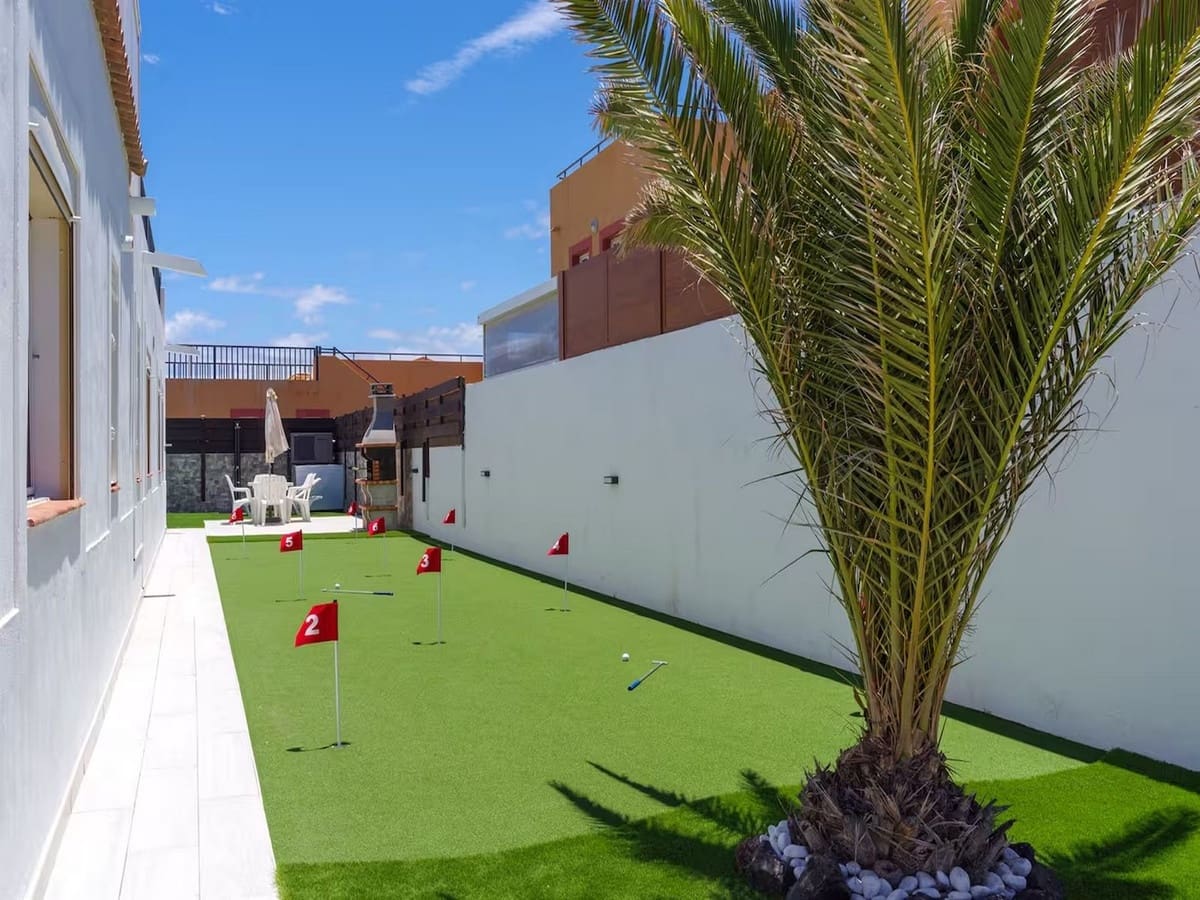 3 Zimmer Villa zu verkaufen in Corralejo mit Pool Garage - 749.999 € (Ref: 9912787)