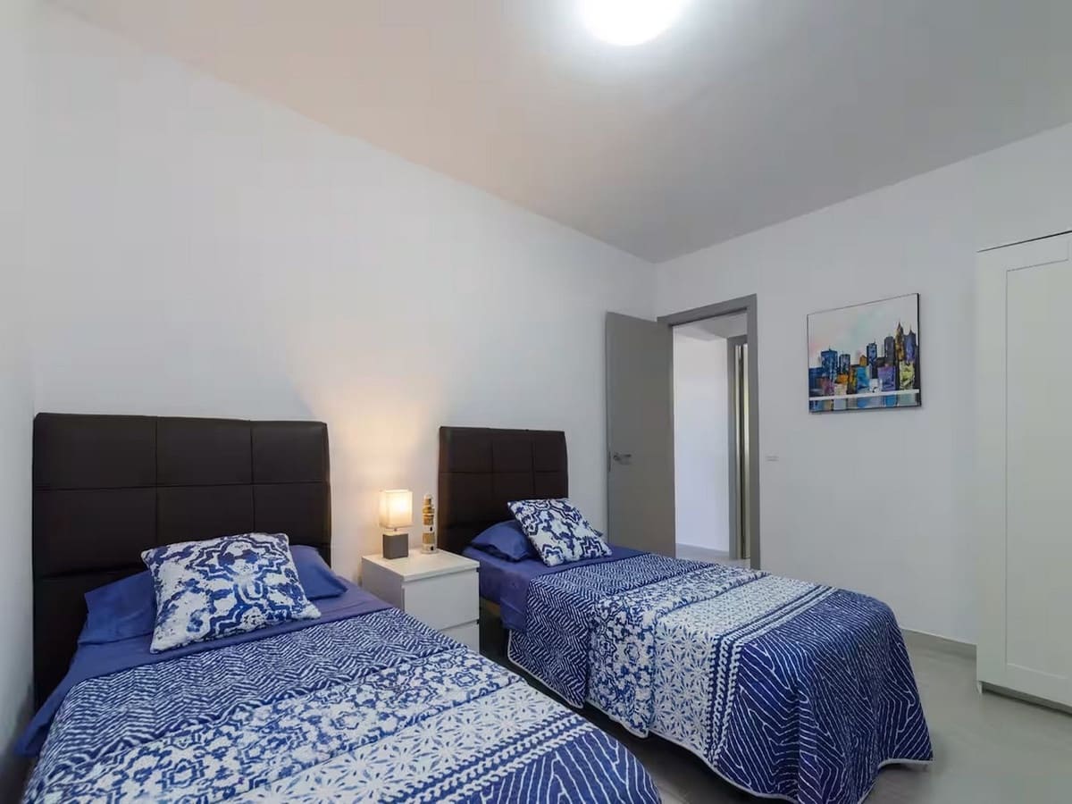 3 bedroom Villa for sale in Corralejo with pool garage - € 749,999 (Ref: 9912787)
