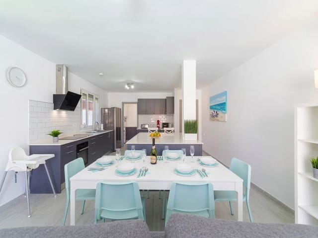 3 camera da letto Villa in vendita in Corralejo, La Oliva con piscina - 749.999 € (Rif: 9912787)