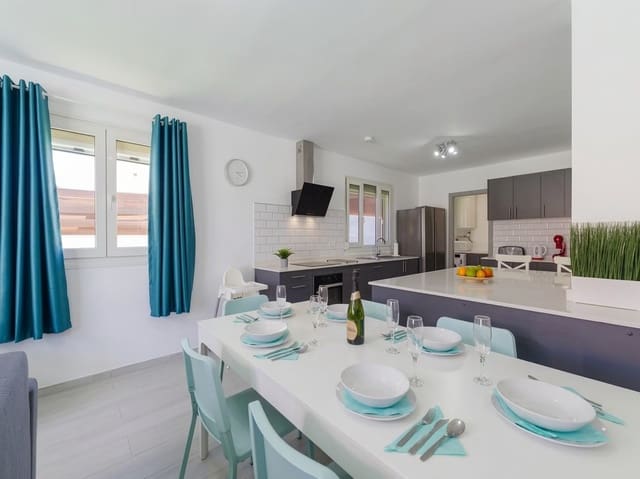 3 camera da letto Villa in vendita in Corralejo, La Oliva con piscina - 749.999 € (Rif: 9912787)