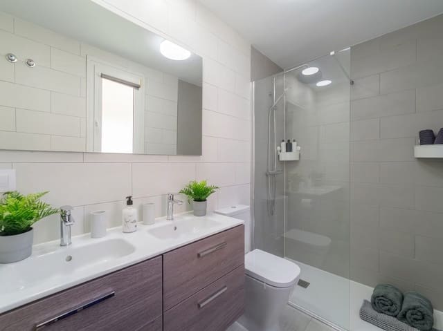 3 camera da letto Villa in vendita in Corralejo, La Oliva con piscina - 749.999 € (Rif: 9912787)