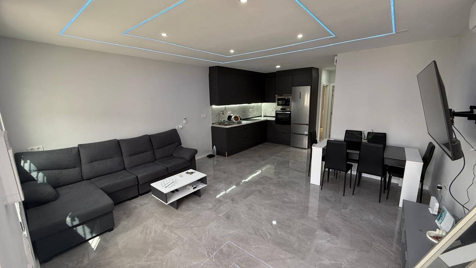 Casa de 2 habitaciones en Torrevieja en venta - 152.000 € (Ref: 9916551)