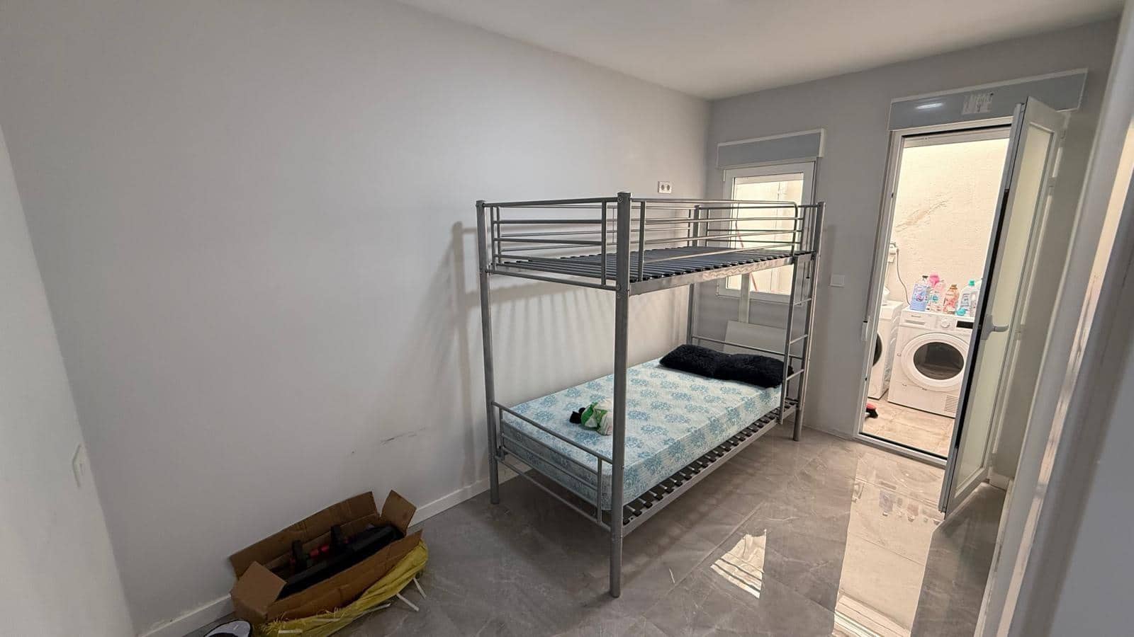 Casa de 2 habitaciones en Torrevieja en venta - 152.000 € (Ref: 9916551)