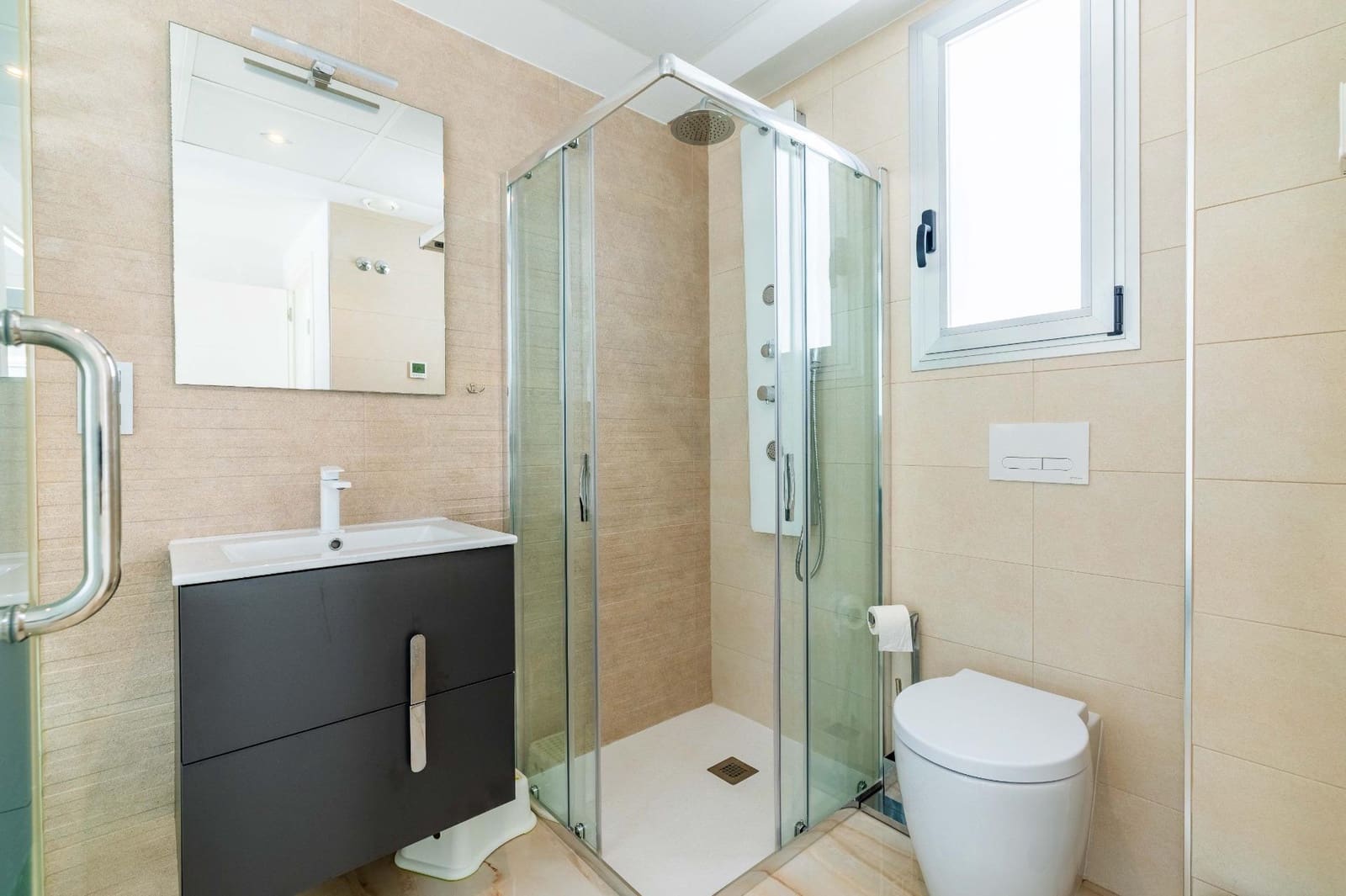 3 slaapkamer Villa te koop in Rojales met zwembad - € 399.000 (Ref: 9916552)