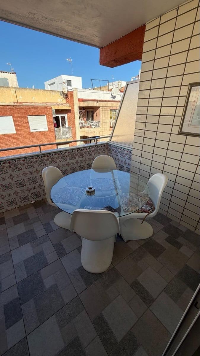 Apartamento de 3 habitaciones en Torrevieja en venta - 253.000 € (Ref: 9916558)