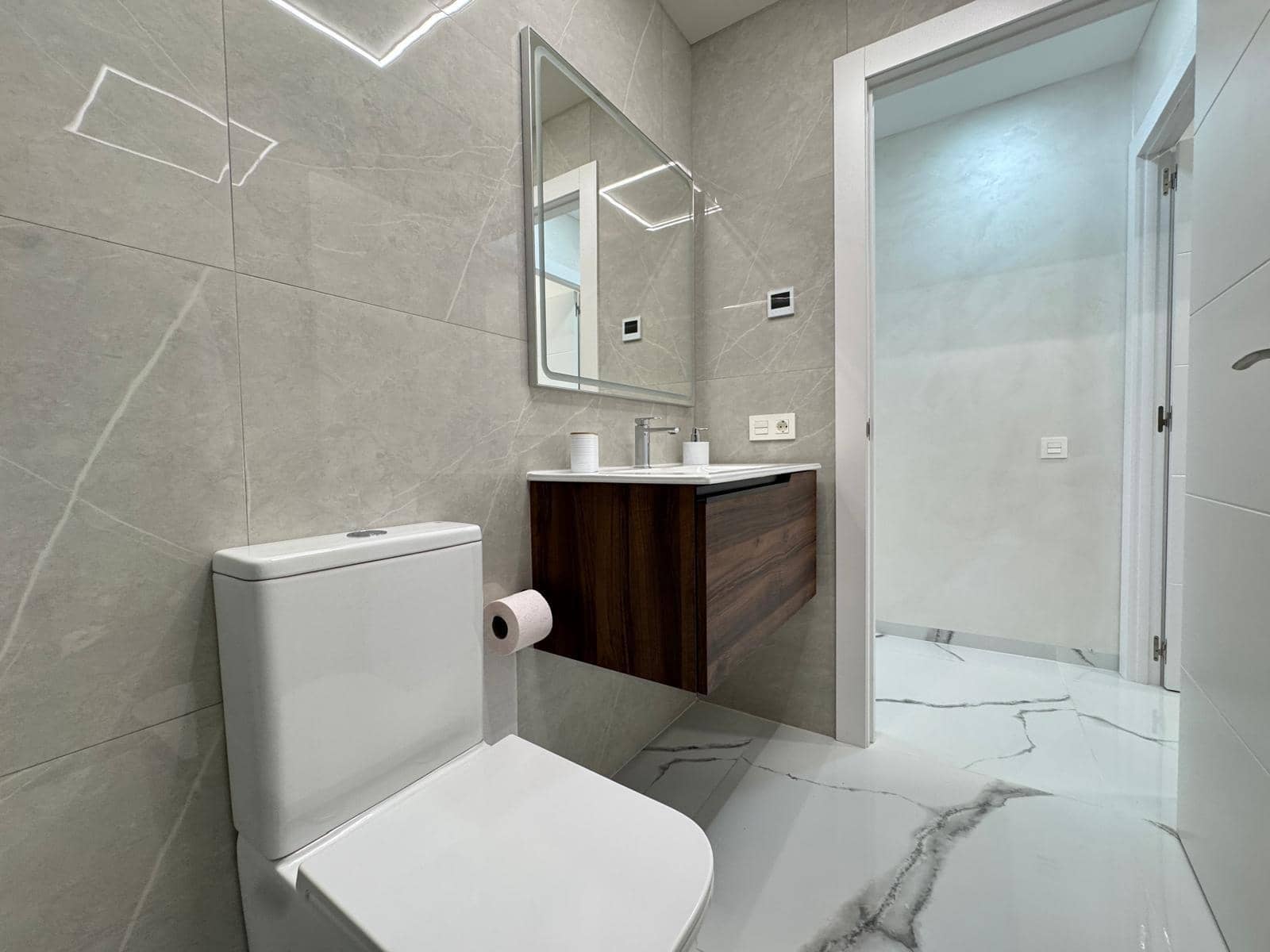 2 soveværelse Lejlighed til salg i Torrevieja - € 199.900 (Ref: 9916560)