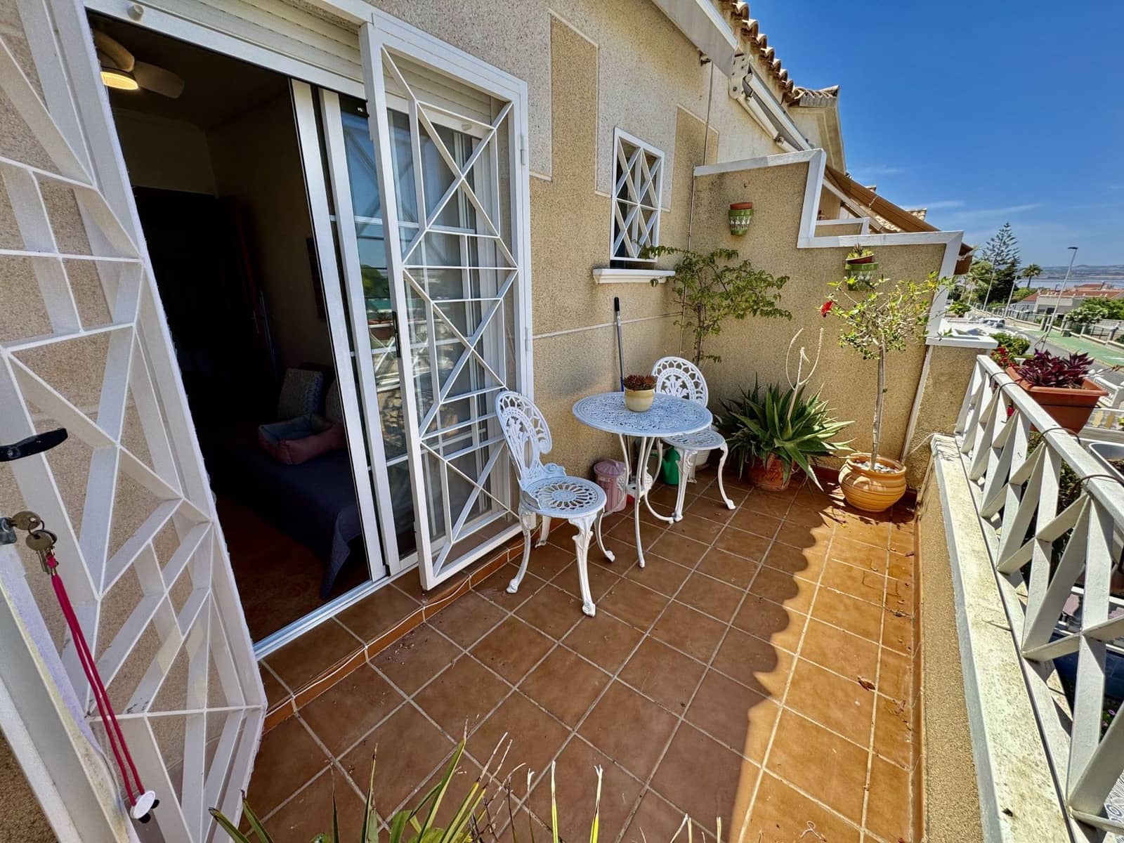 2 bedroom Townhouse for sale in Torrevieja with pool - € 169,500 (Ref: 9916564)