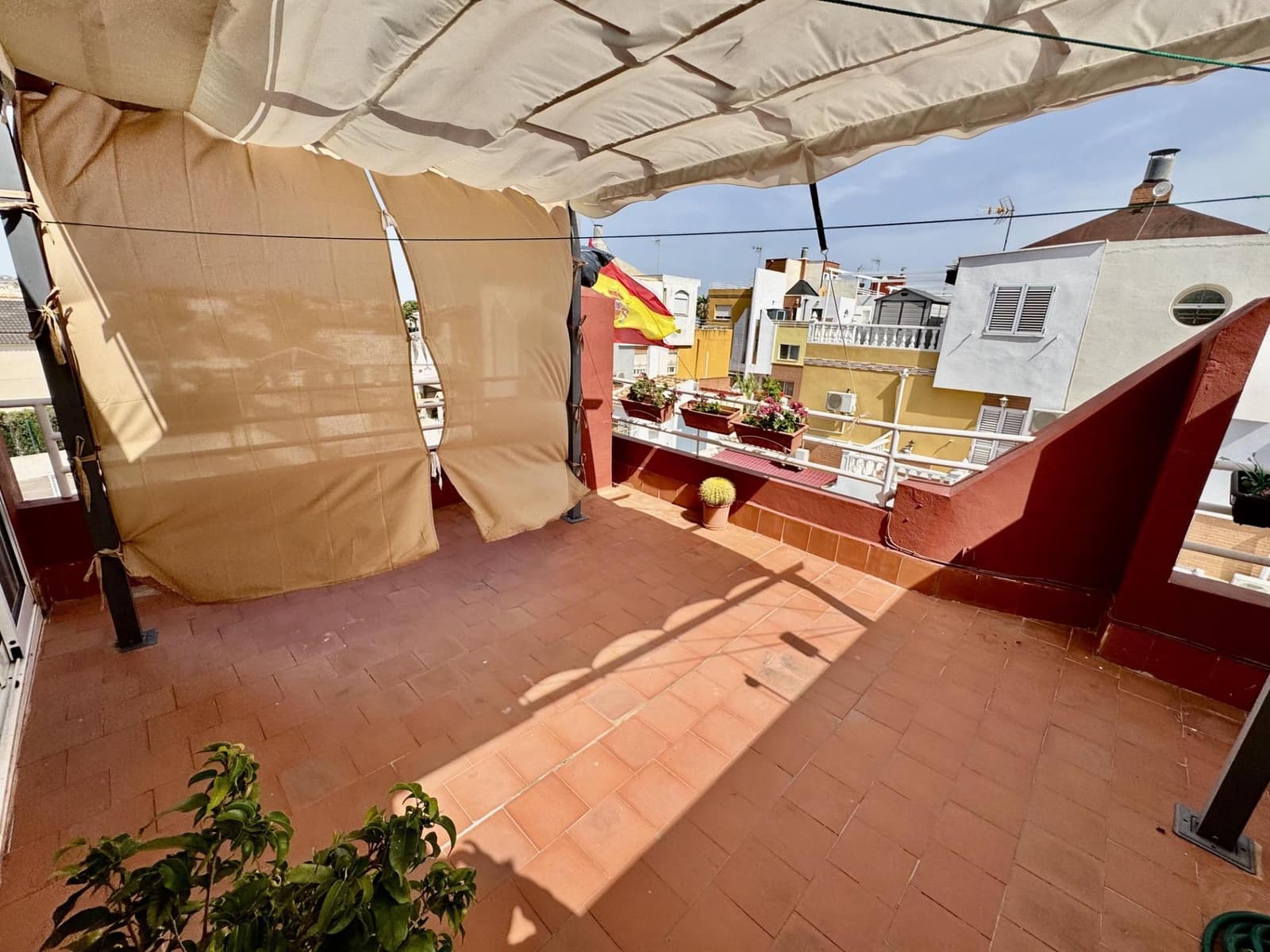2 makuuhuone Omakotitalo myytävänä paikassa Orihuela - 195 000 € (Ref: 9916567)