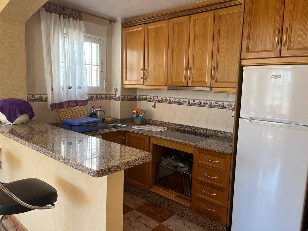 4 sovrum Semi-fristående Villa till salu i Orihuela Costa med pool - 245 000 € (Ref: 9916571)
