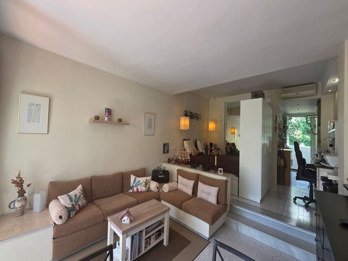 1 soveværelse Lejlighed til salg i Mijas Costa med swimmingpool - € 242.000 (Ref: 9917839)