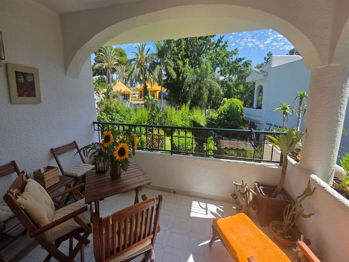 1 soveværelse Lejlighed til salg i Mijas Costa med swimmingpool - € 242.000 (Ref: 9917839)