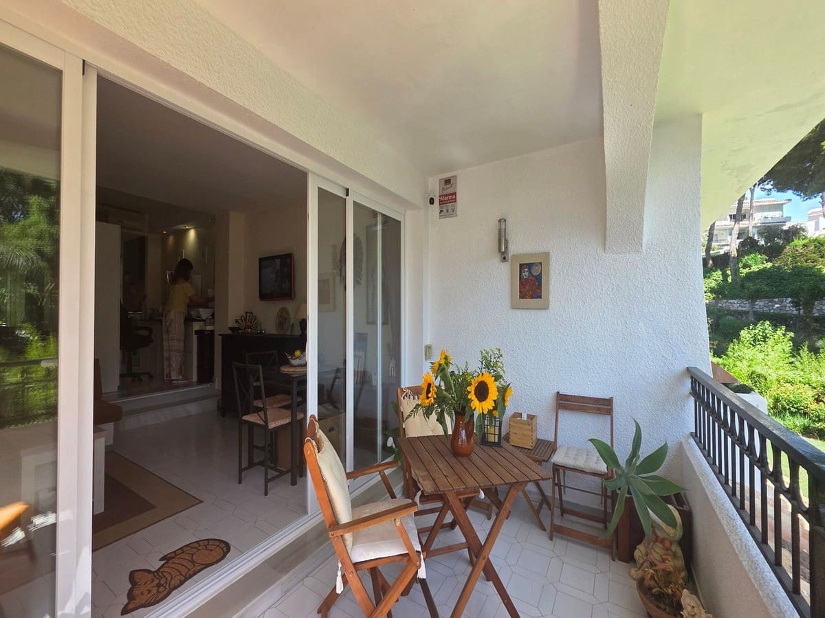 1 soveværelse Lejlighed til salg i Mijas Costa med swimmingpool - € 242.000 (Ref: 9917839)