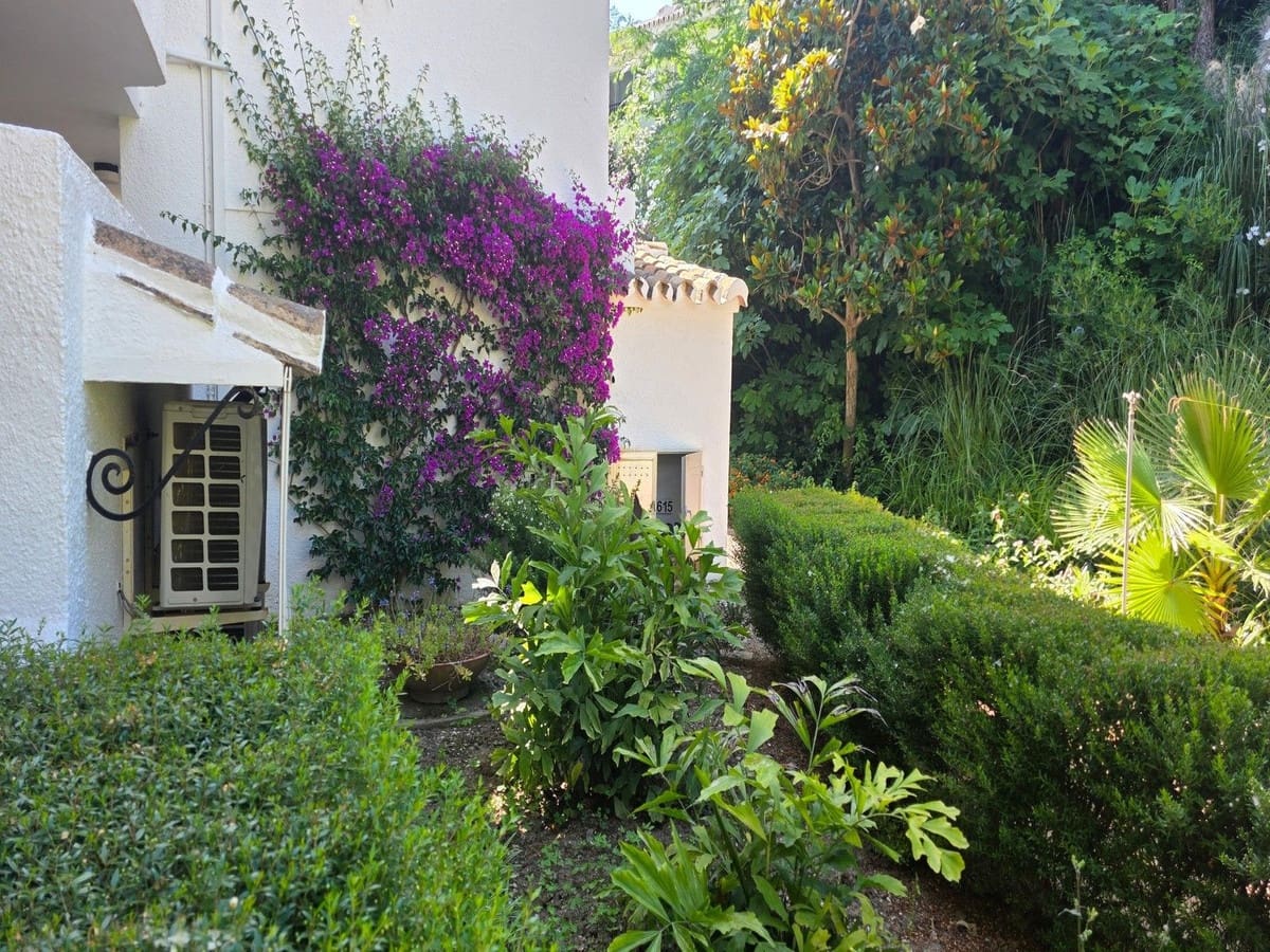 1 soveværelse Lejlighed til salg i Mijas Costa med swimmingpool - € 242.000 (Ref: 9917839)