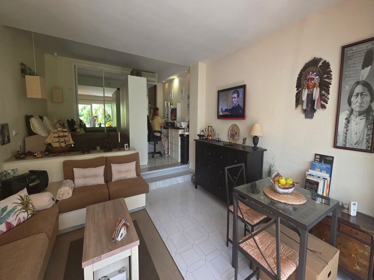 1 soveværelse Lejlighed til salg i Miraflores med swimmingpool - € 242.000 (Ref: 9917841)