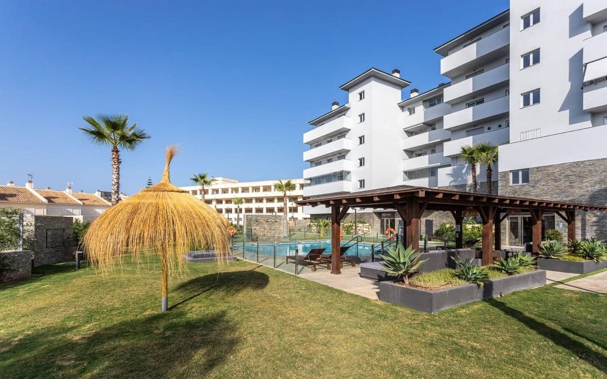 3 sovrum Lägenhet till salu i Mijas Costa med pool - 635 000 € (Ref: 9920084)