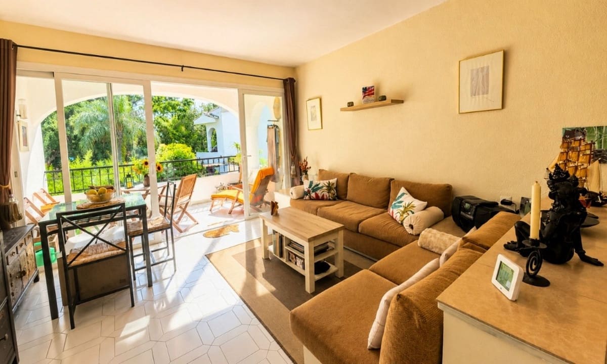 1 soverom Leilighet til salgs i Miraflores med svømmebasseng - € 242 000 (Ref: 9920086)